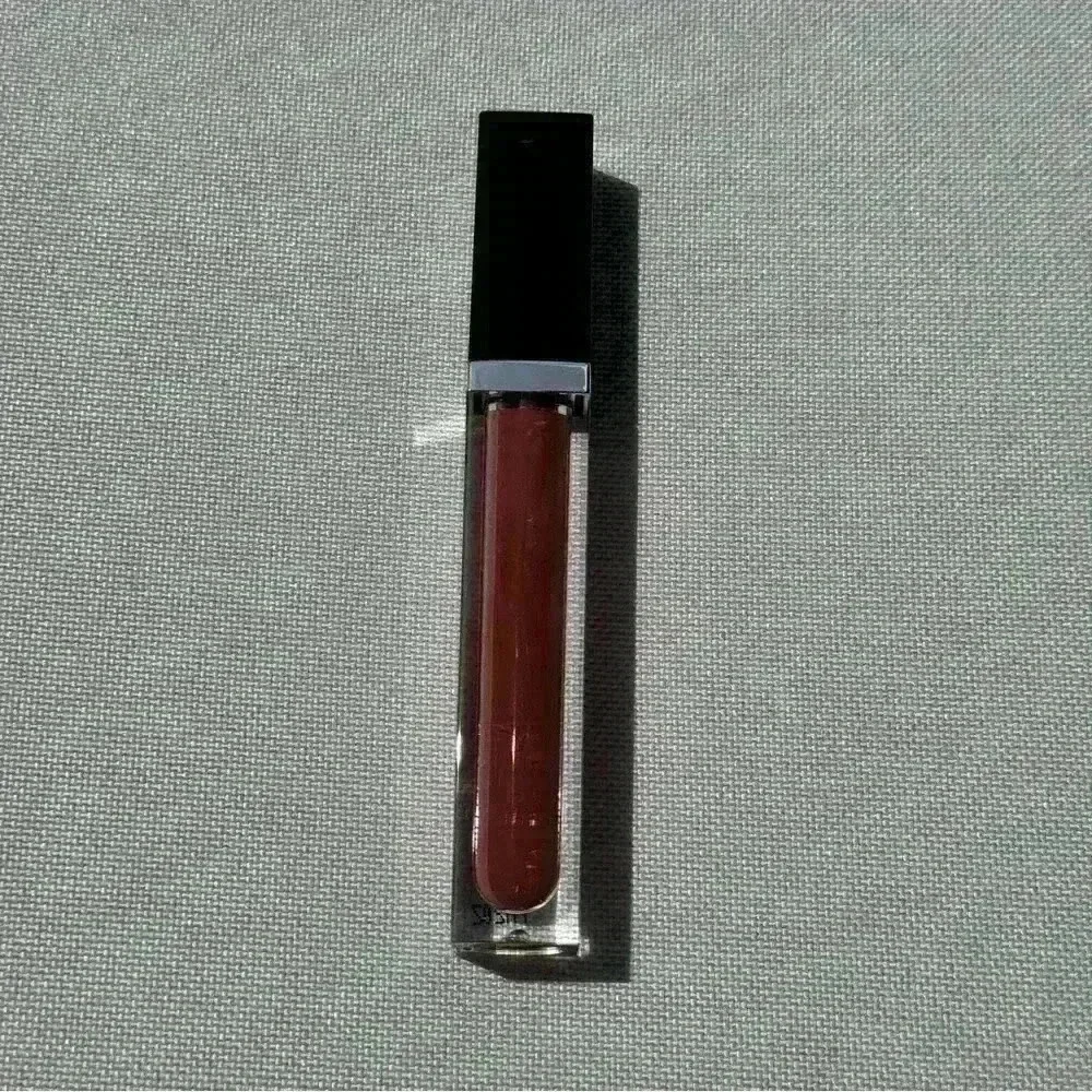 NWT Sigma Beauty Liquid Lipstick Color: Cashmere